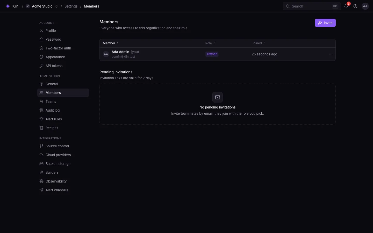 Settings → Members: organization members with their roles and pending invitations.